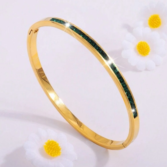 Women Stylish Design Stainless Steel Single Row Drill Bracelet - Picture 3 of 7